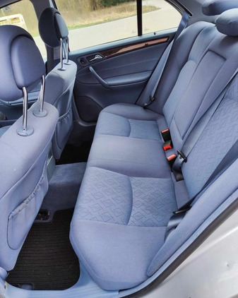 Mercedes-Benz Klasa C cena 4000 przebieg: 231168, rok produkcji 2000 z Wrocław małe 352